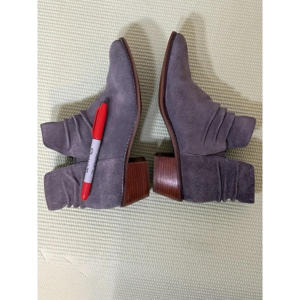 Cole Haan Gray Suede Booties Women's Size 6B Casual Fall Winter Western Classic